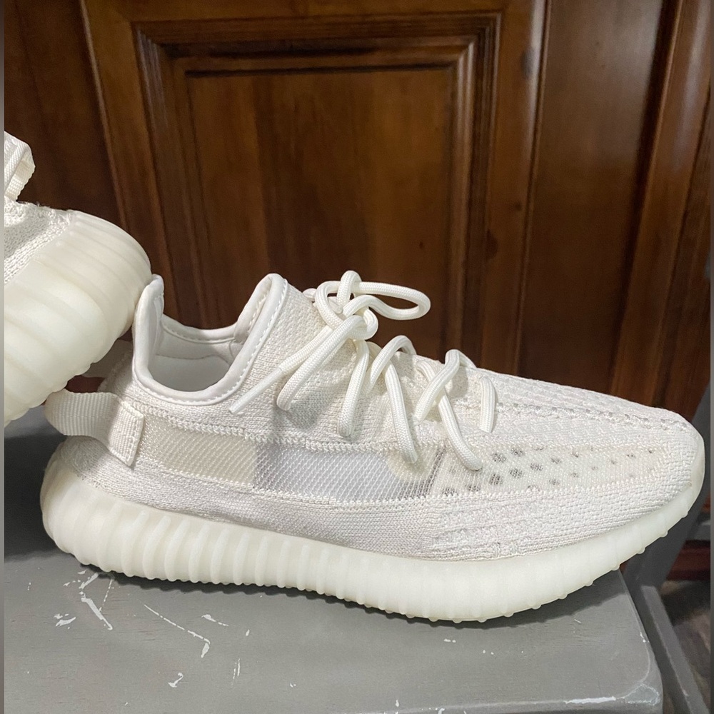 **NWT** Yeezy Boost 350 V2 Men’s - Picture 3 of 10